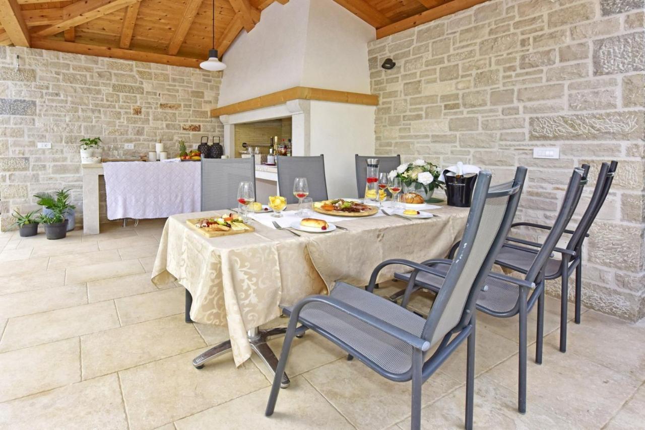 Apartments House Anna For Max 13 Persons In Porec, Pet Friendly Exteriér fotografie