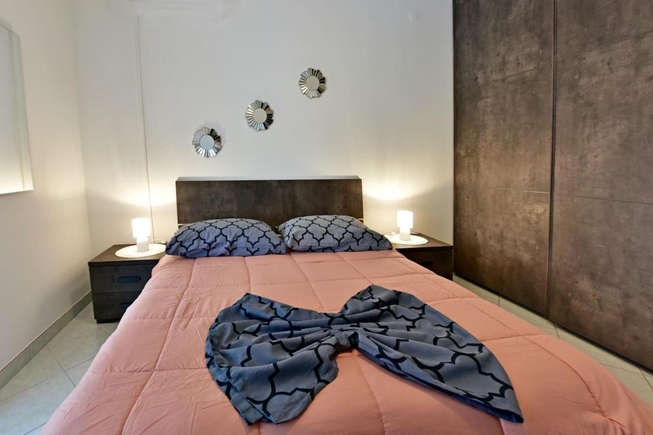 Apartments House Anna For Max 13 Persons In Porec, Pet Friendly Exteriér fotografie