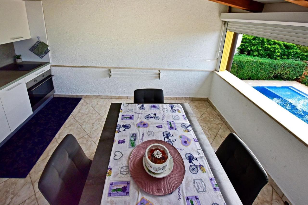 Apartments House Anna For Max 13 Persons In Porec, Pet Friendly Exteriér fotografie