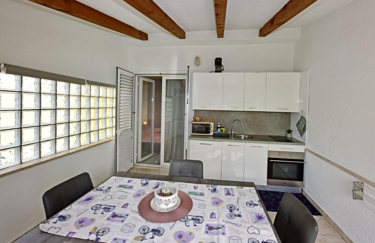 Apartments House Anna For Max 13 Persons In Porec, Pet Friendly Exteriér fotografie